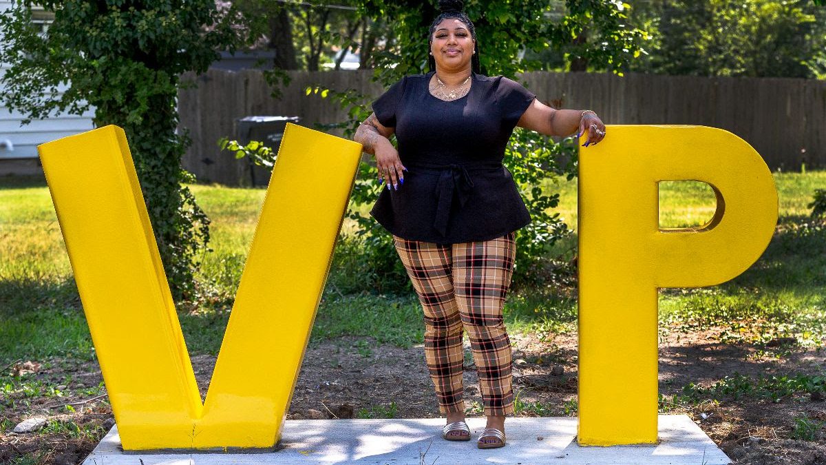 NyKia Watkins has been paying court-related fines and fees since she was 15. (Fernando Salazar/The Beacon)