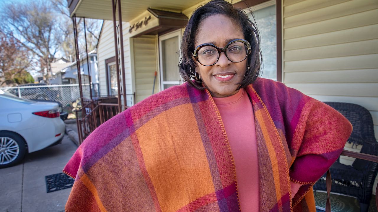 Dana Edwards, president of the Murdock Neighborhood Association, hopes to see more solutions for boarded-up houses in her neighborhood. (Fernando Salazar/The Beacon)