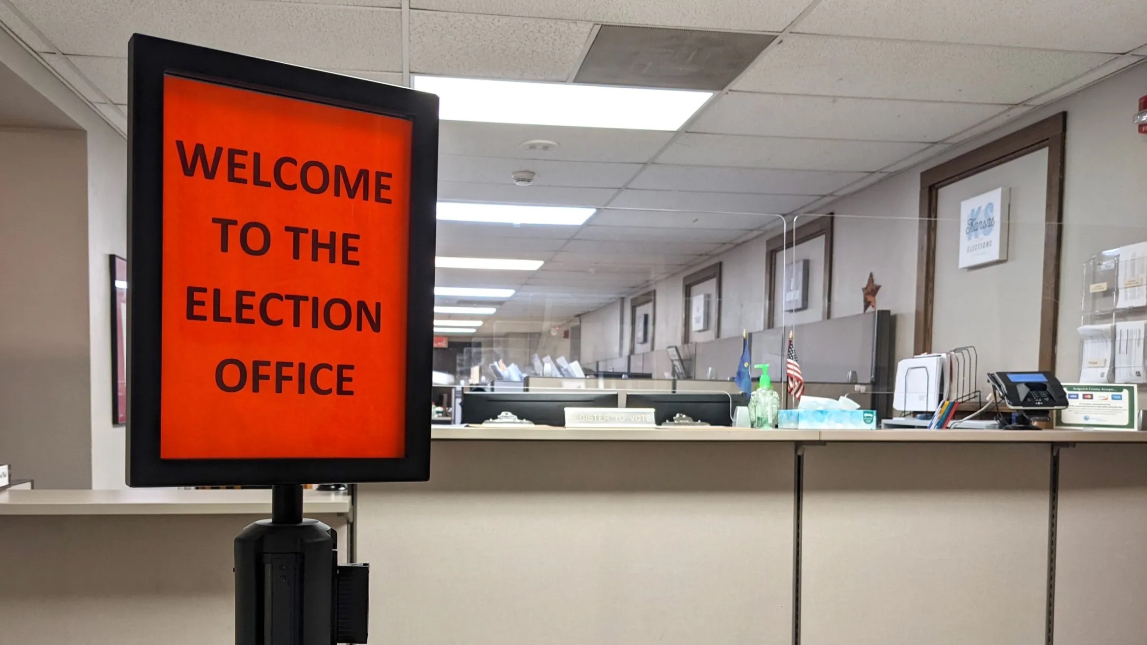 La oficina de elección general es votar en Kansas.