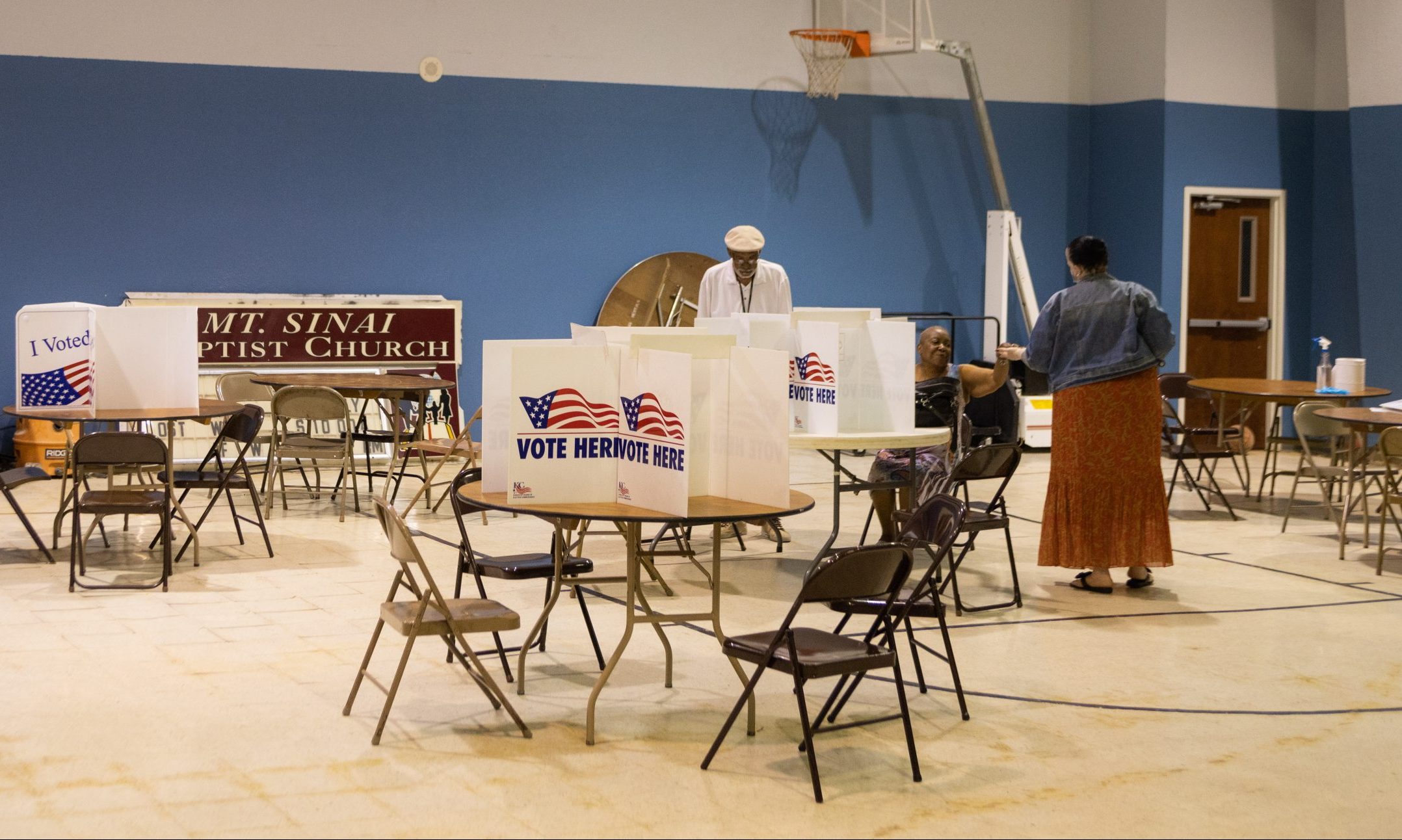 A precinct in Mt. Sinai Missionary Baptist Church. (Zach Bauman/The Beacon)