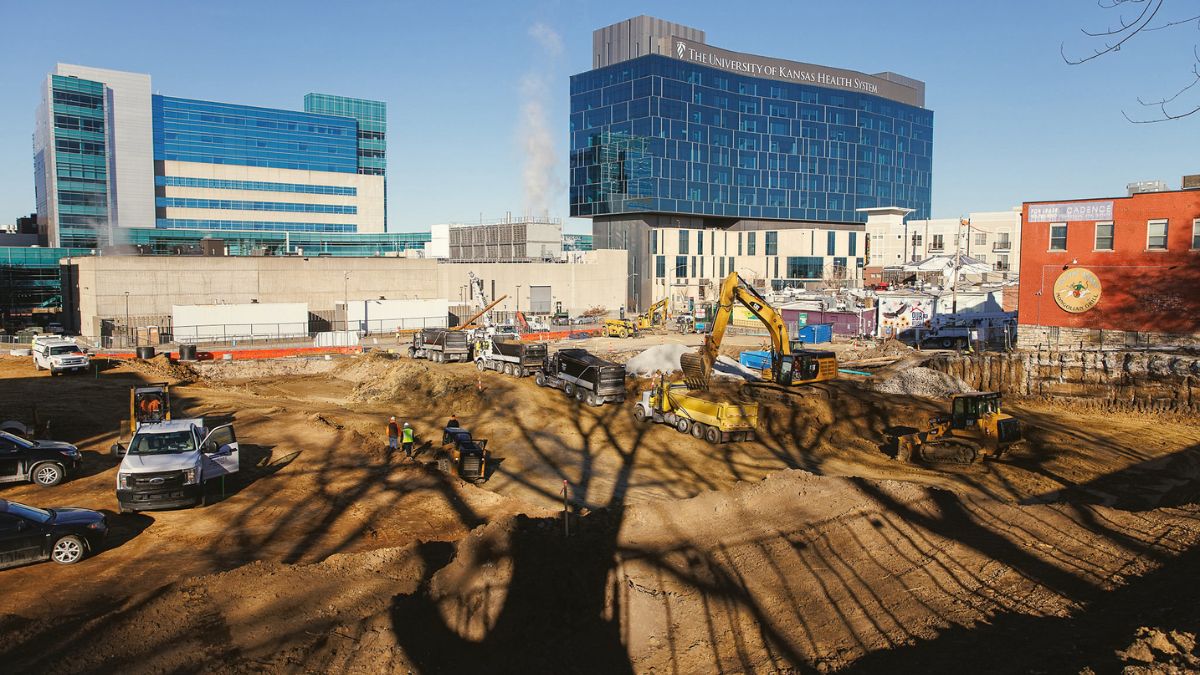 A construction site located at 39th Street and State Line Road. Buildings belonging to the University of Kansas Health System are visible in the background.