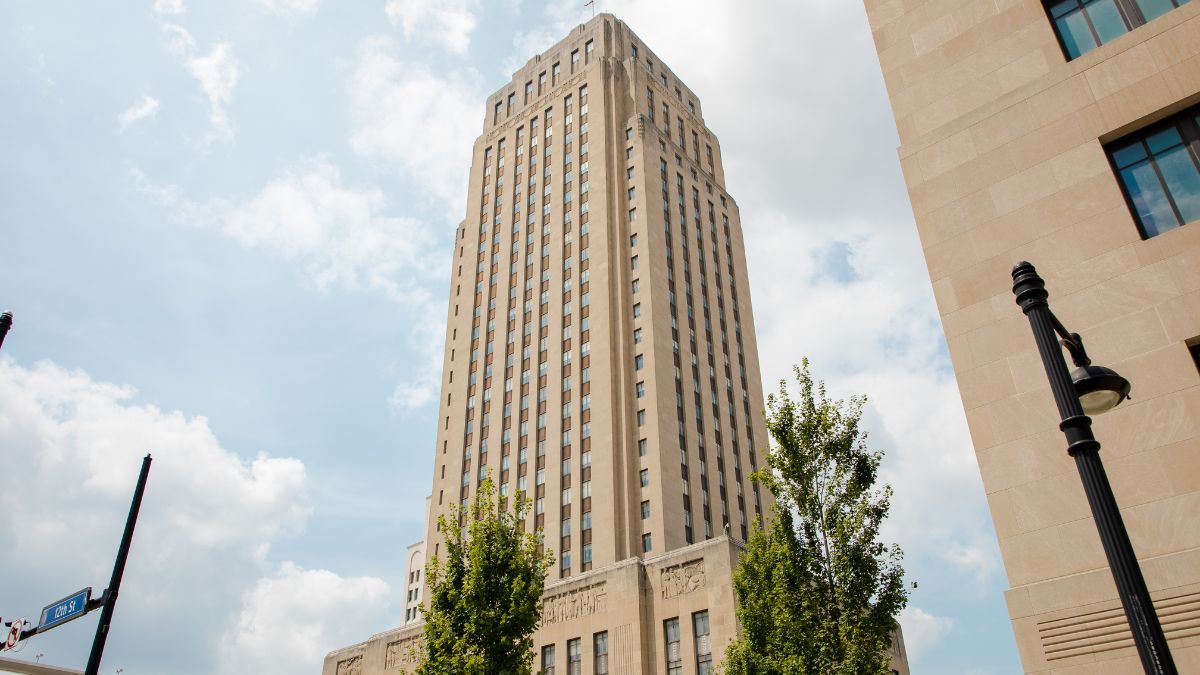A view of Kansas City Hall from ground level on 12th street.
