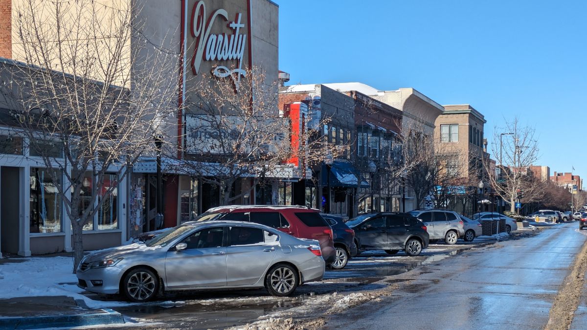 A photo of businesses on Massachusetts in Lawrence