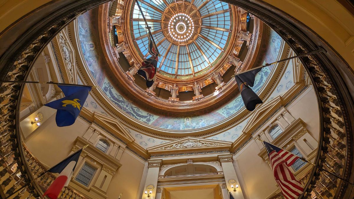 A photo of the Kansas Statehouse