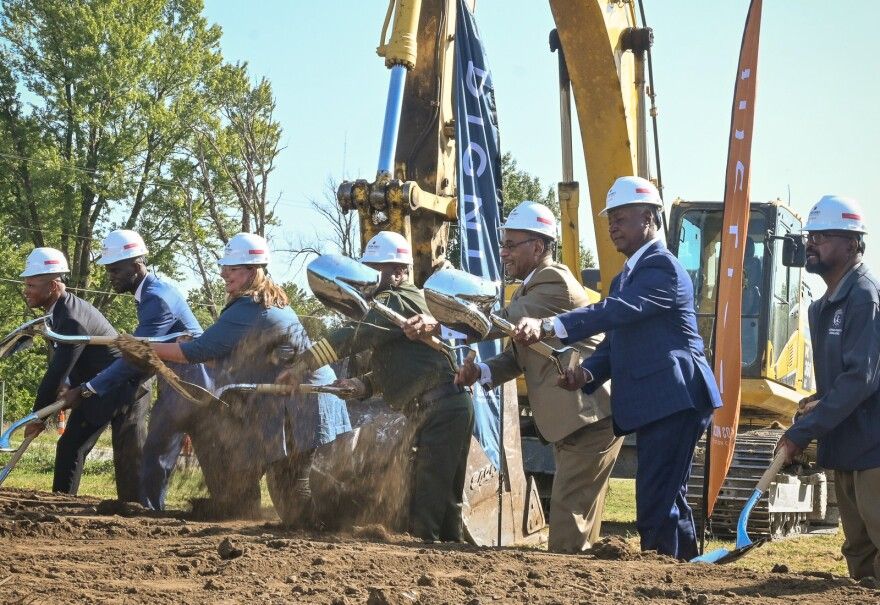 Dignitaries at a groundbreaking ceremony.