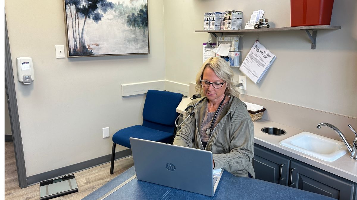 Marcy Markes works in her office in Columbia. Nurse practitioners in Missouri say laws requiring physician oversight cost thousands of dollars and block access to primary care, especially in rural areas.