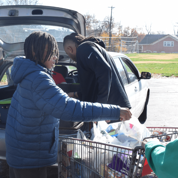 ‘We can’t keep food on the shelf’: KC food pantries struggle to keep up ahead of holidays