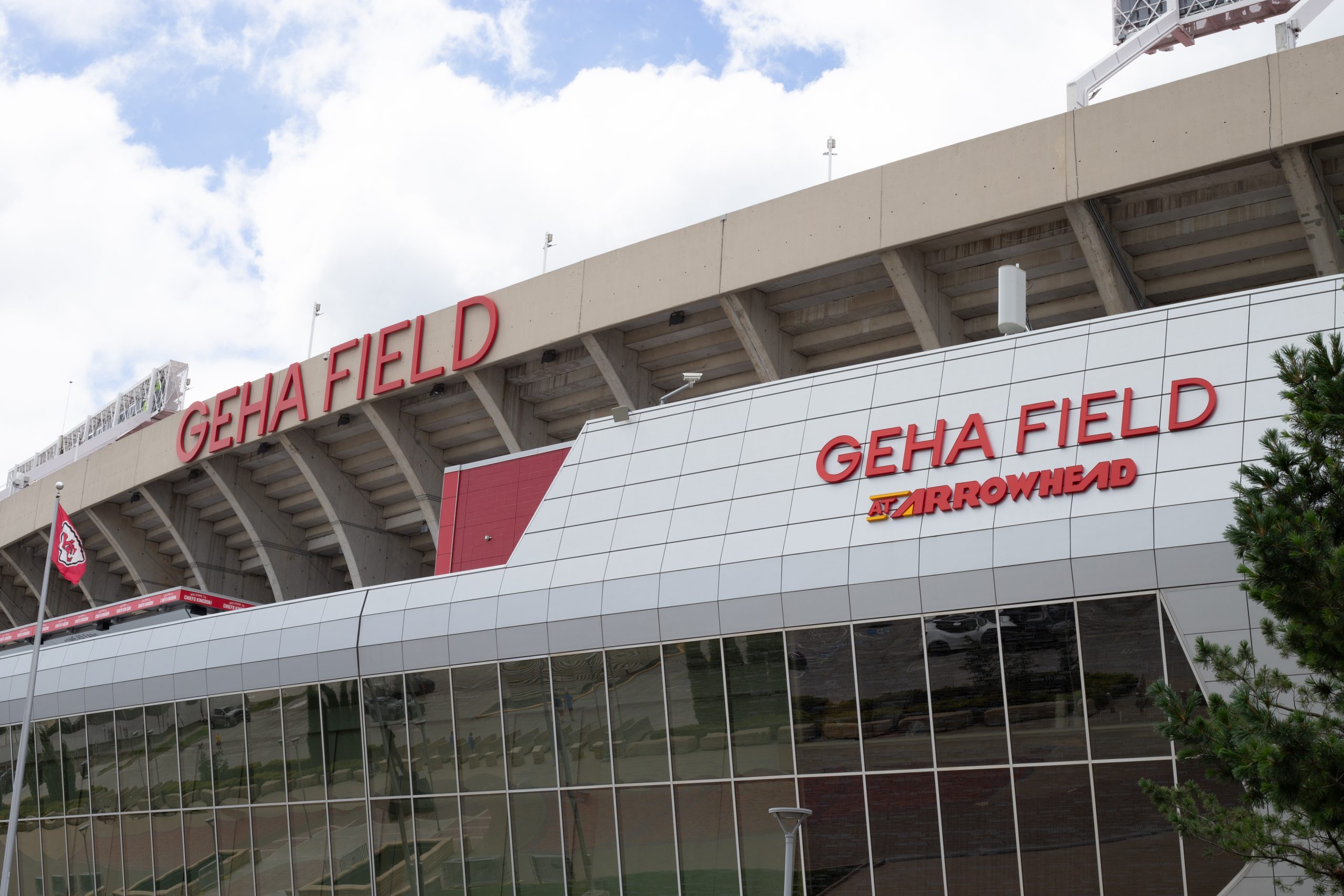 Unified Government approves up to $450 million in local sales taxes for Chiefs stadium