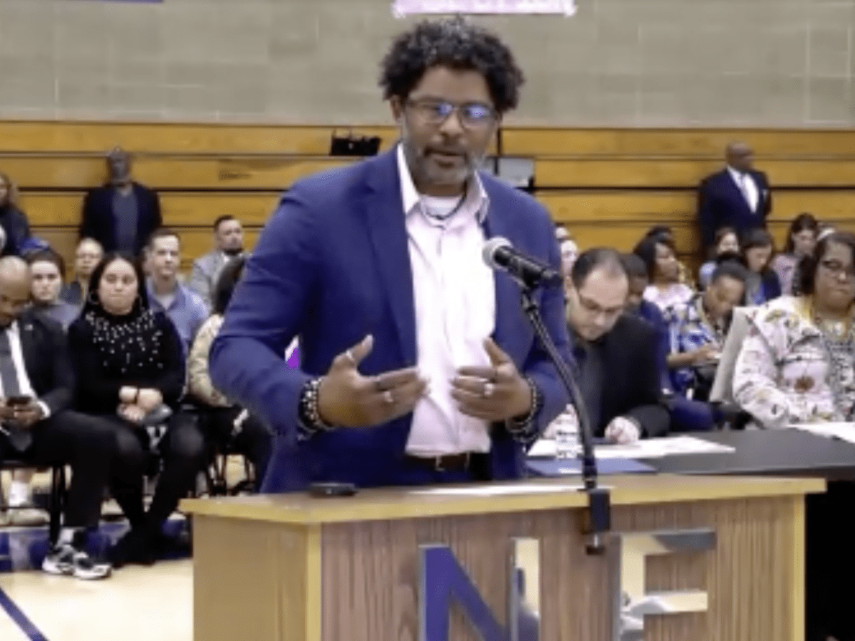 Curriculum, instruction and professional development administrator Phillip Jones speaks at the KCPS board meeting.