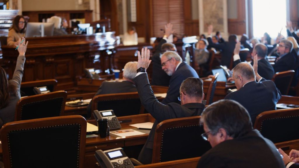 Kansas Republicans overrode dozens of Gov. Laura Kelly’s vetoes. Here’s what passed