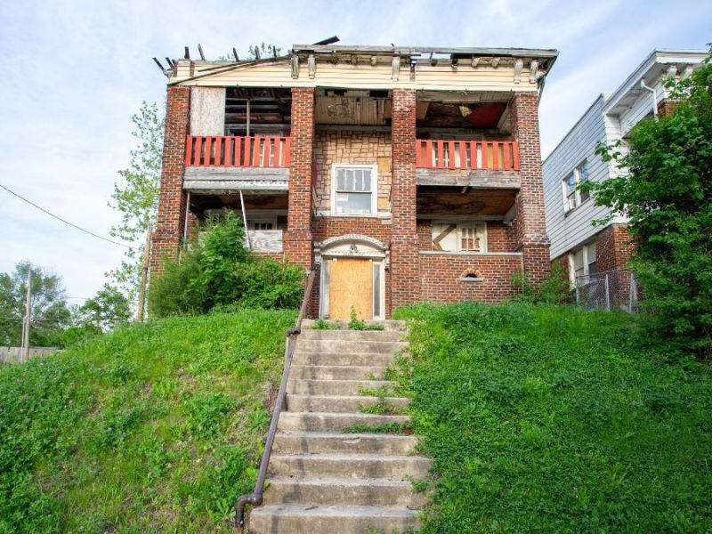 Empty lots, collapsed roofs and abandoned homes: KC tries to prevent more hollowed-out neighborhoods